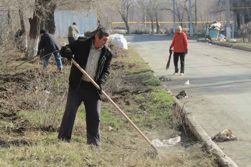 Все на уборку! В Новотроицке стартовал  общегородской субботник