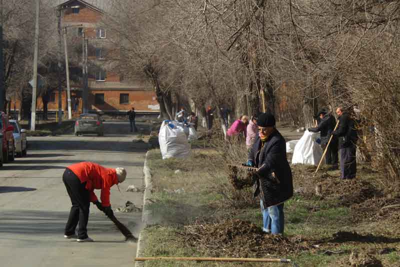 Все на уборку! В Новотроицке стартовал  общегородской субботник