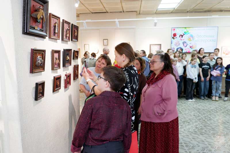 В Новотроицком музее открылась «Весенняя мастерская» (0+)