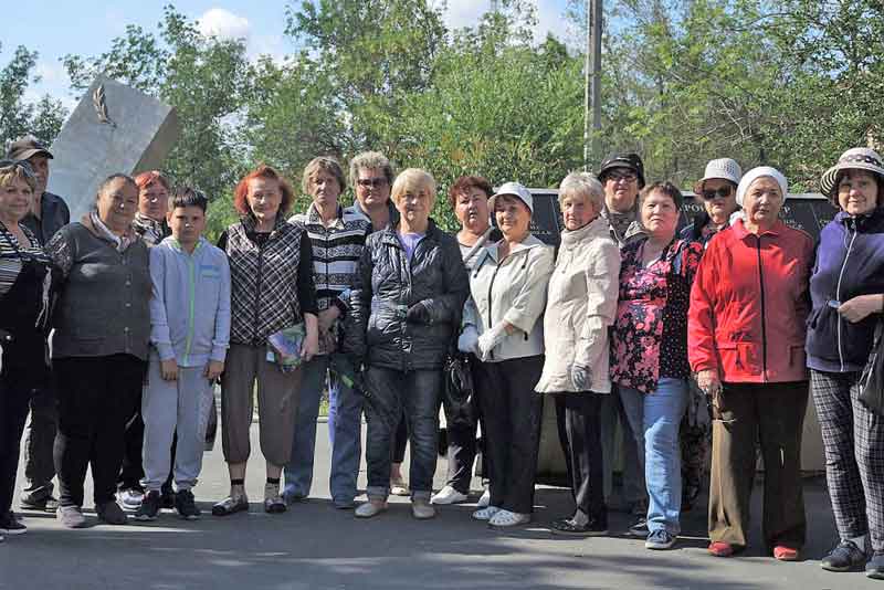 Отметили праздник субботником