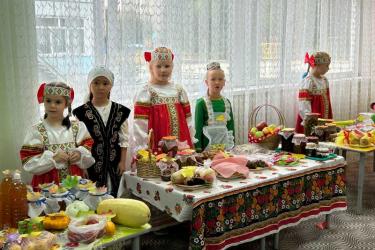 Чем богаты, тем и рады