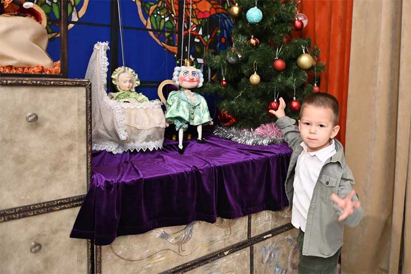 Восемь тысяч зрителей побывали в новогодние праздники на спектаклях Оренбургского театра кукол