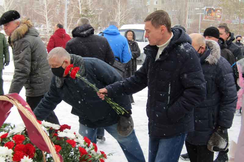 В Новотроицке почтили память погибших воинов-интернационалистов (фото)