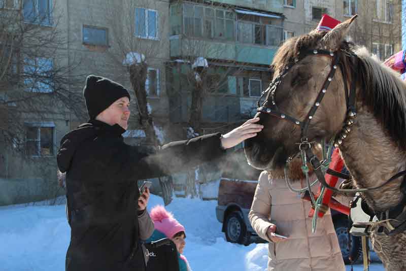 Проводили зиму, встретили весну (фото)