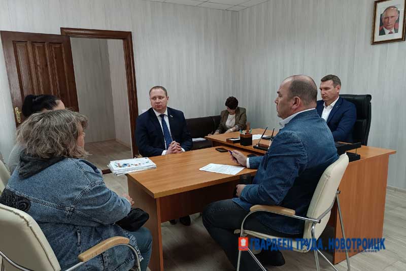 Новотроицк сегодня присоединился к проведению Единого дня приемов участников СВО и членов их семей