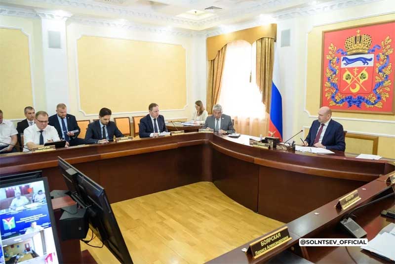 Евгений Солнцев сообщил, что благодаря перераспределению средств в план ремонта дорог дополнительно войдет Новотроицк