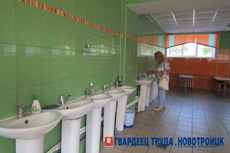 В школах Новотроицка началась проверка готовности к началу нового учебного года