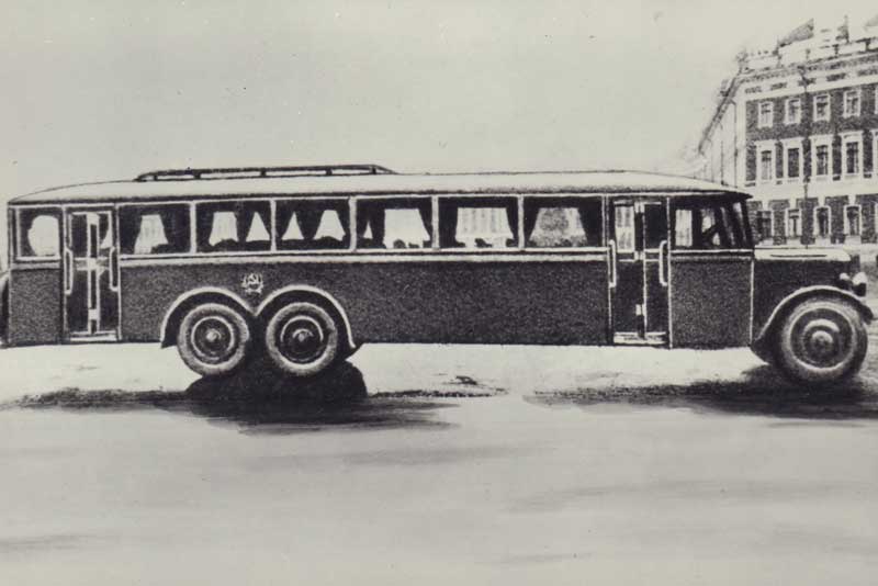 Новотроицкие музейщики представили выставку уникальных коллекционных открыток и марок, посвященных истории отечественного автомобилестроения (6+)