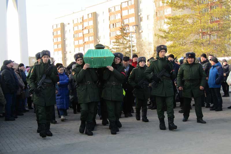 Новотройчане проводили в последний путь Радика Ишемгулова