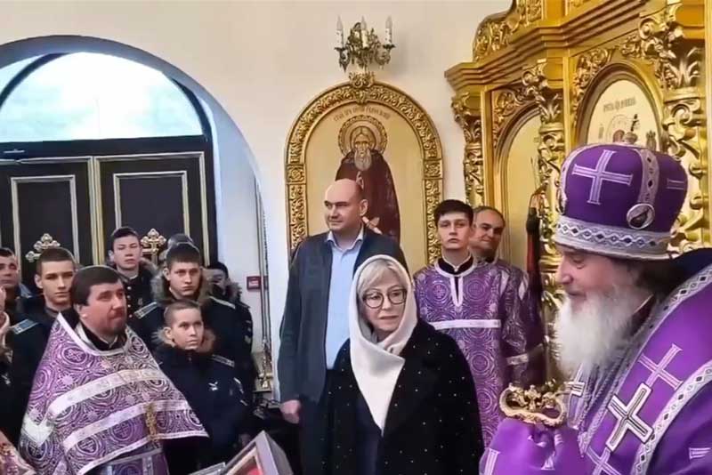 Губернатор Евгений Солнцев в день престольного праздника побывал в  храме Оренбургского президентского кадетского училища