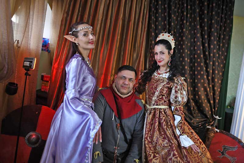 Новотроицкие реконструкторы исторических событий попали на «Средневековый бал»