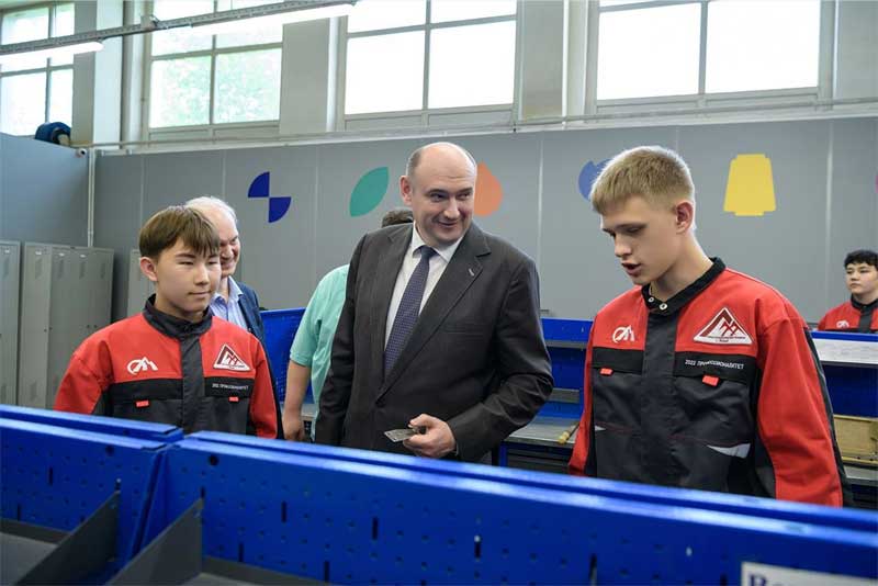 Врио губернатора Оренбуржья ознакомился с работой образовательных, промышленных и медицинских объектов   Ясного