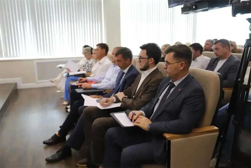 Поставки топлива на автозаправочные станции Оренбуржья осуществляются стабильно, но спрос по-прежнему повышенный