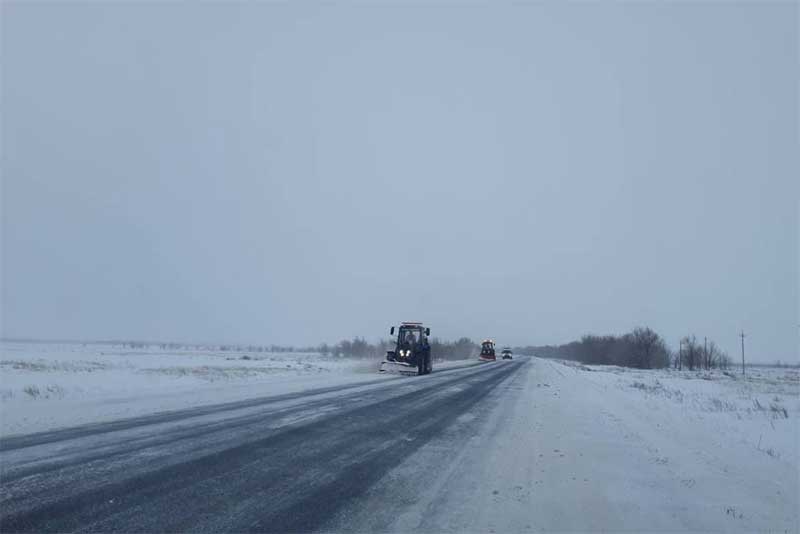 Евгений Солнцев поручил Государственной жилищной инспекции контролировать работы по уборке  снега во дворах  и оперативно  реагировать на обращения жителей