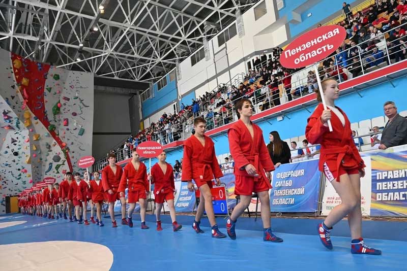 Новотройчанин Макар Петров станет участником первенства России по самбо