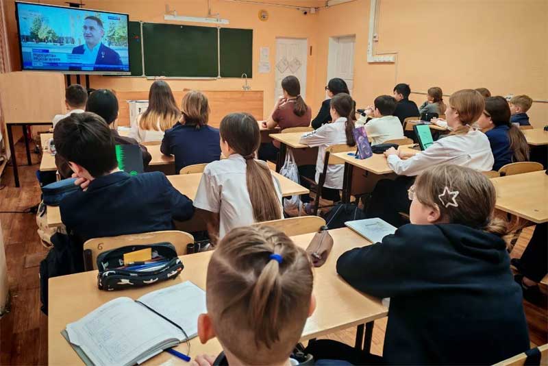 В школах Оренбуржья очередной урок «Разговоры о важном» посвятили Дню защитника Отечества