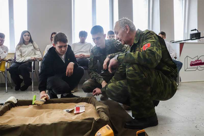 Новотройчане стали участниками Дня поисковика, который впервые прошел в Оренбуржье