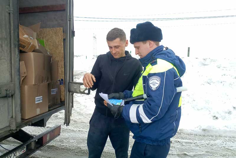 Необычную профилактическую акцию на федеральной трассе провели сотрудники полиции