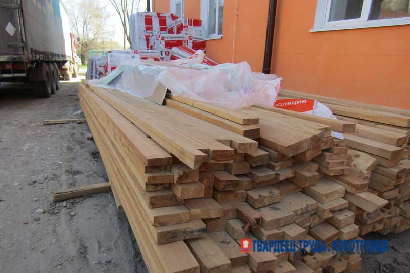 В новотроицкой школе № 10 продолжается второй этап капитального ремонта