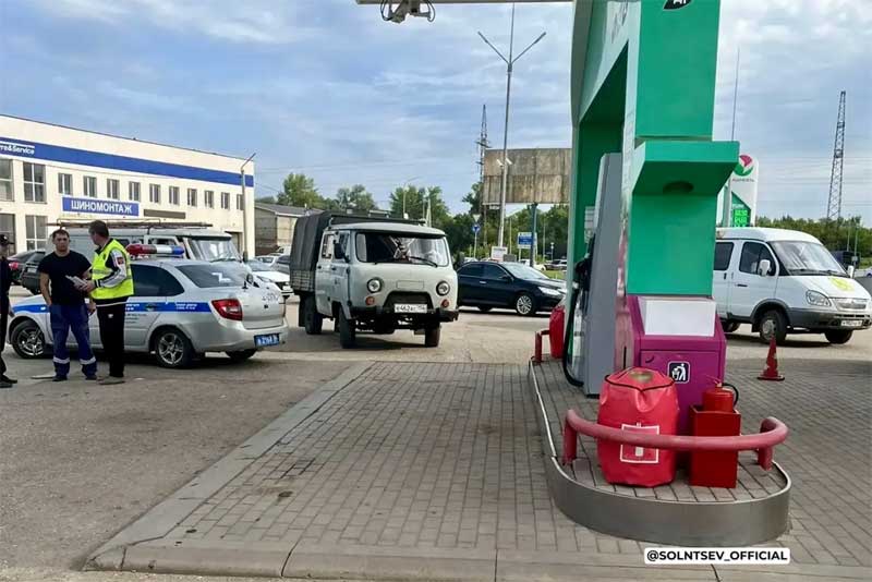 Губернатор Оренбуржья  Евгений Солнцев ответил на обращения жителей области по поводу очередей на автозаправочных станциях