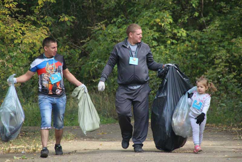Более тонны мусора было собрано на «Чистых играх» в Новотроицке (фото)