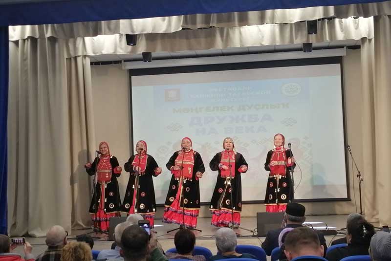 В селе Хабарное Новотроицка прошел фестиваль татаро-башкирской  культуры «Дружба на века»