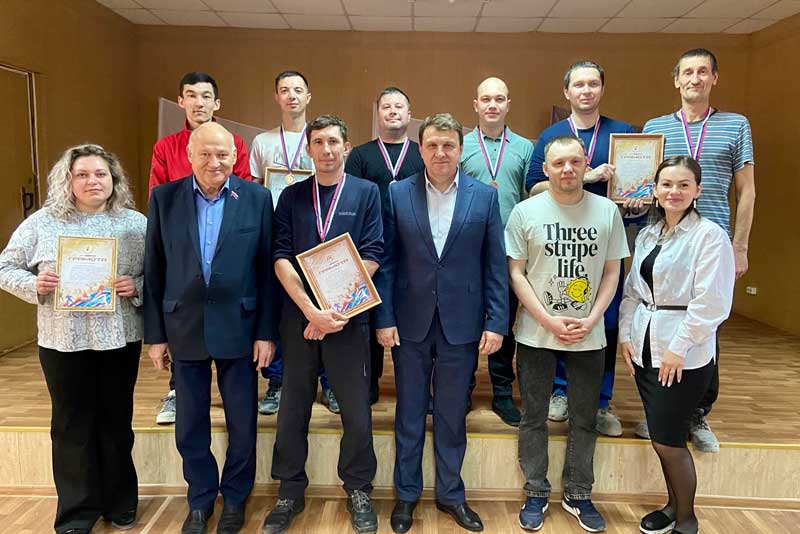 На Новотроицком заводе «Оренбургский пропант» прошел турнир по настольному теннису