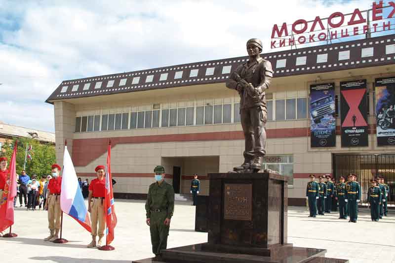 Грозный. Площадь Минутка. 21 год назад…