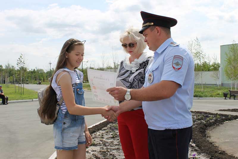 Отметили лучших инспекторов дорожного движения (фото)