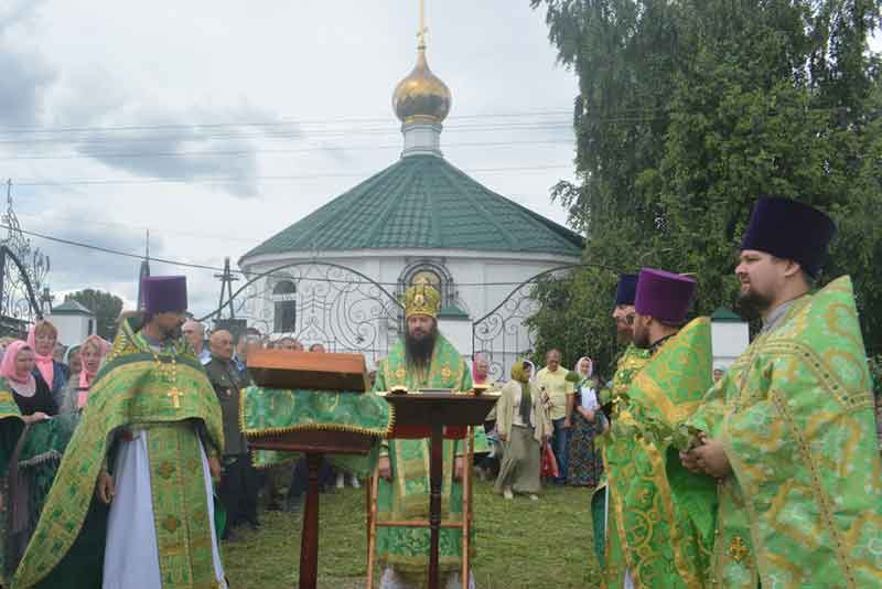 Первый храм Новотроицка отметил юбилей (фото)