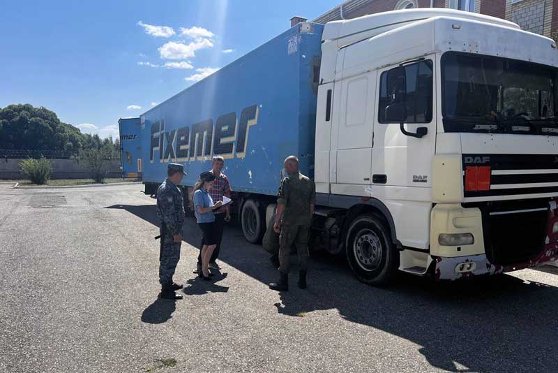 Судебные приставы Оренбуржья передали на фронт «КАМАЗ»