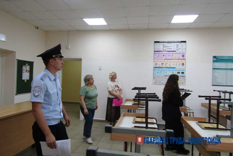В Новотроицке проходит приемка школ к новому учебному году