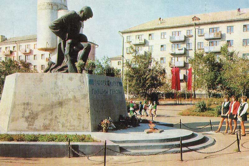 Перед памятью время бессильно