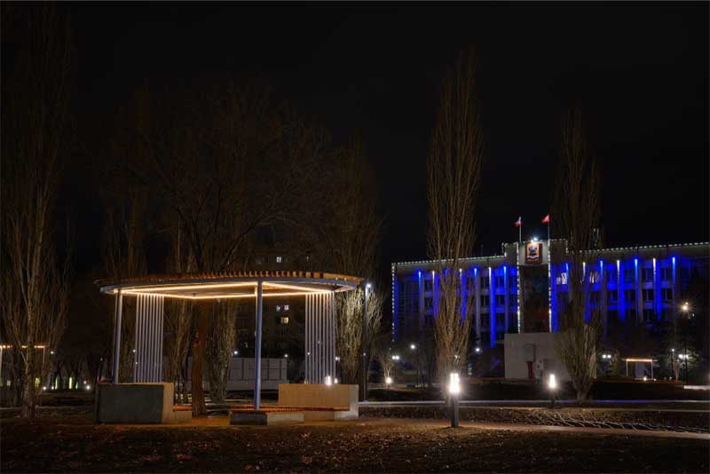 В Новотроицке завершены работы по  благоустройству центральной площади города