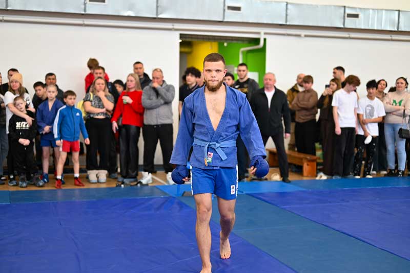 Новотроицкие самбисты завоевали 14 наград на представительном турнире в честь Дня Защитника Отечества