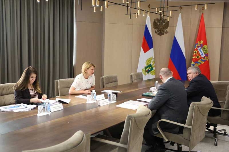 Евгений Солнцев провел рабочую встречу с главой Минсельхоза РФ Оксаной Лут