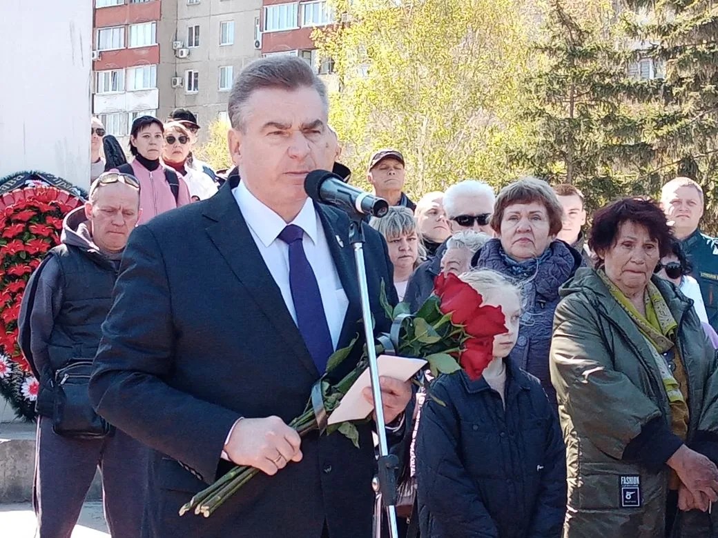В Оренбуржье проститься с погибшим Никитой Гнусиным пришли раненные полицейские