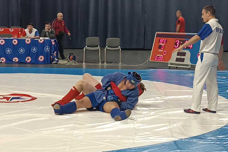 Новотроицкие самбисты получили путевки на участие в окружном первенстве