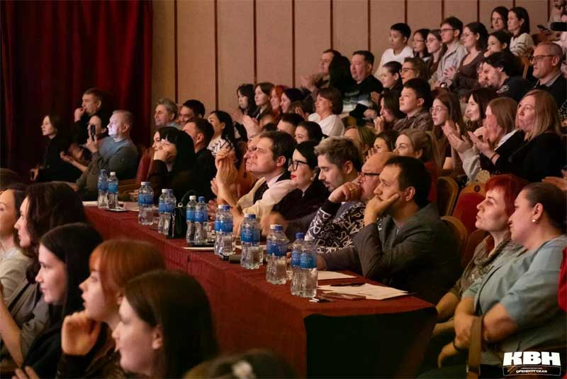 Стартовал юбилейный сезон Официальной Оренбургской лиги КВН