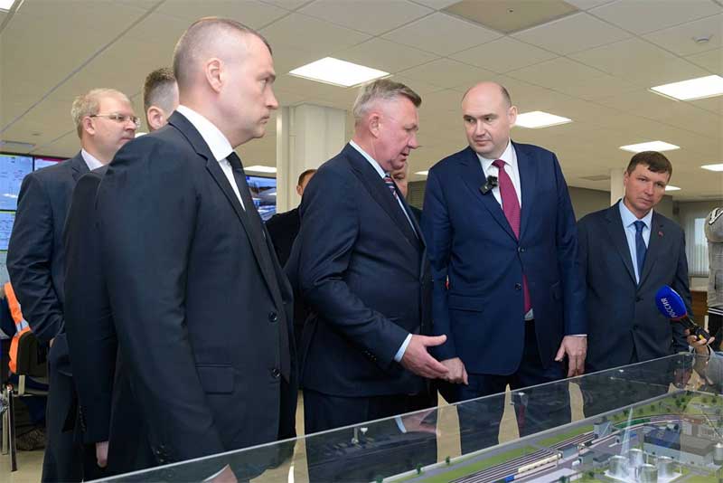 Врио губернатора Евгений Солнцев ознакомился с работой крупных промышленных объектов Бузулукского района 