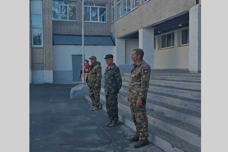 Для новотроицких старшеклассников проходят учебные сборы по начальной военной подготовке