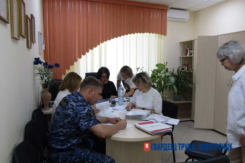 В Новотроицке проверяют готовность образовательных учреждений к новому учебному году