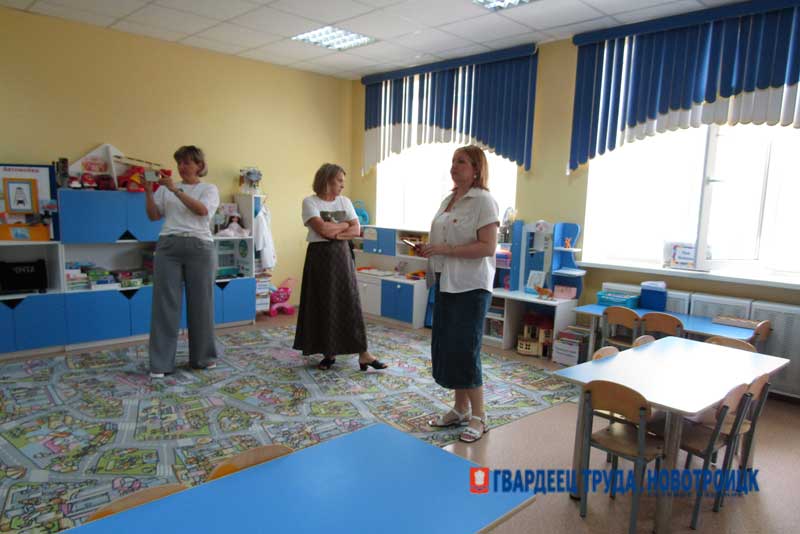 В Новотроицке проверяют готовность образовательных учреждений к новому учебному году
