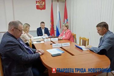 К участию в конкурсе по отбору кандидатов на должность главы Новотроицка допущено четыре претендента