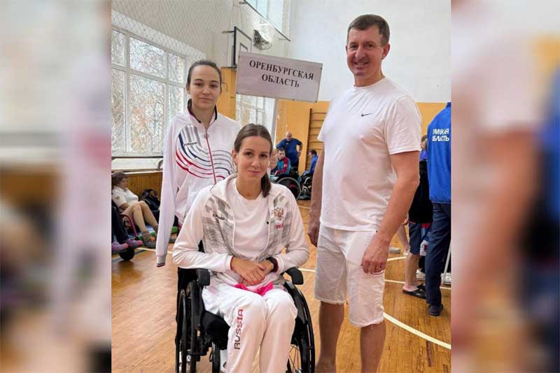 Семь медалей взяли на Кубке России по плаванию представители Оренбуржья Виктория Ищиулова и Юлия Молчанова