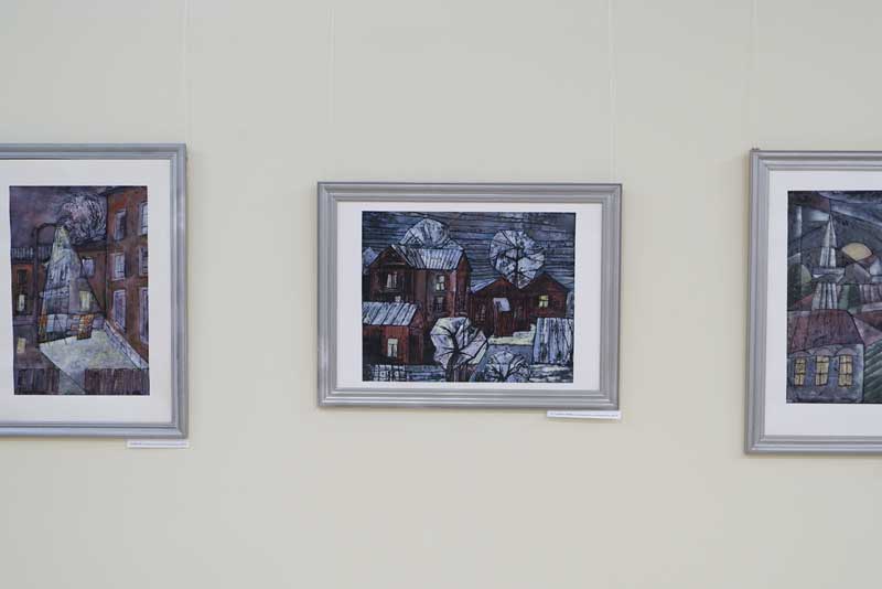 Новотройчане познакомились с творчеством художницы Елены Кожиной из соседнего Орска (6+)