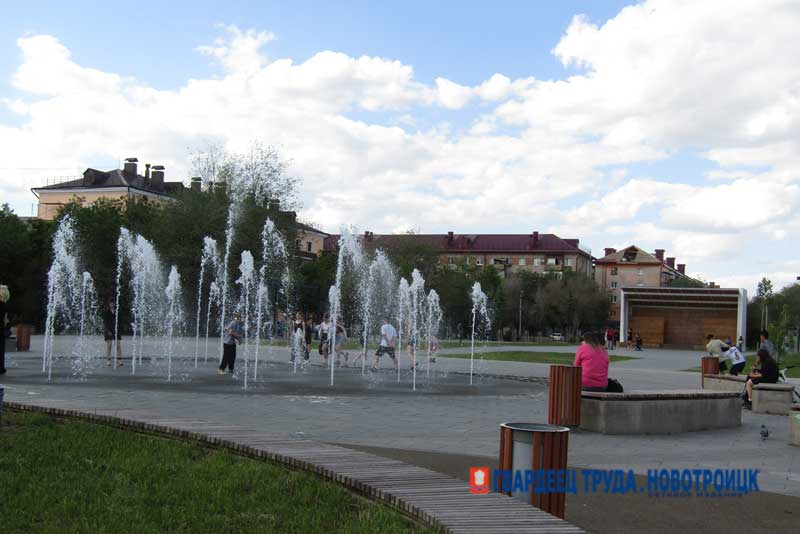 Глава Новотроицка Денис Меньшиков предложил горожанам назвать общественные территории, которые они хотят видеть обновленными