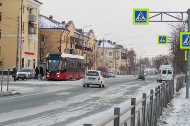 В Новотроицке создаются условия для безопасности пешеходов