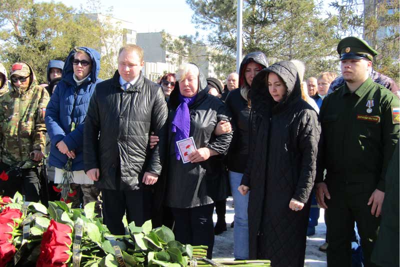 Новотройчане проводили в последний путь  бойца СВО Александра Дианова