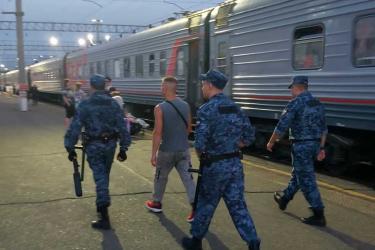В Оренбуржье судебные приставы задержали алиментщика на вокзале